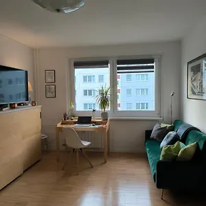Ferienwohnung Für 1-2 Personen In Berlin, Nähe U Friedrichsfelde Berlin