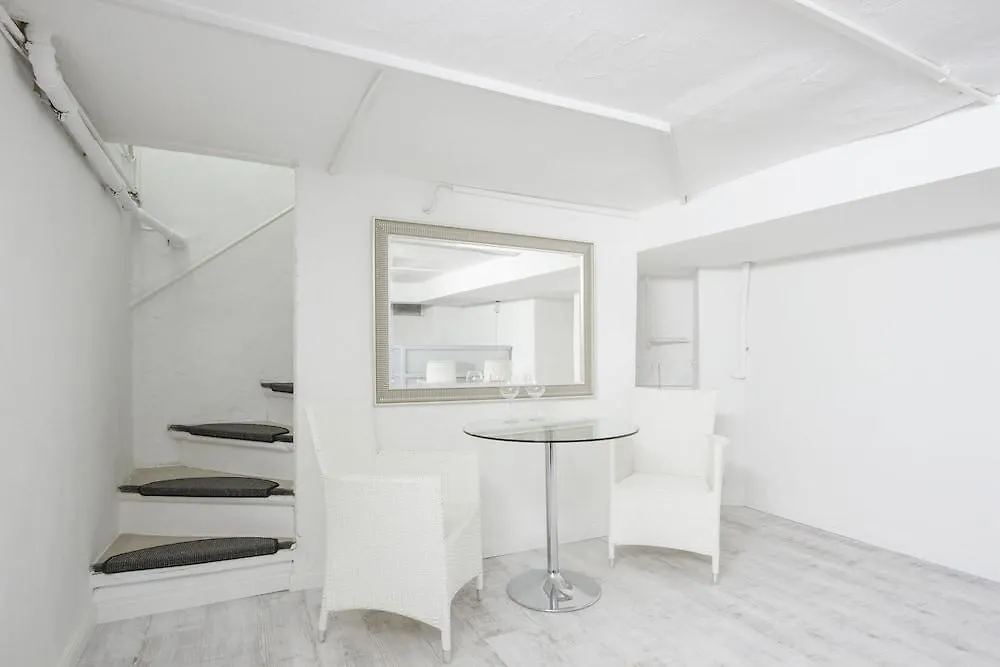 Primeflats - Big Family Apartment Schoeneberg Berlijn Duitsland